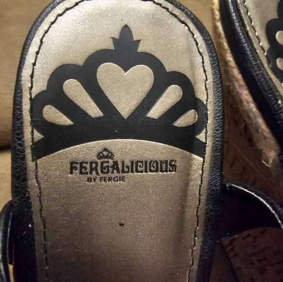 Fergalicious By Fergie Black Wedge Sandals Size 6.5 - Picture 5 of 6
